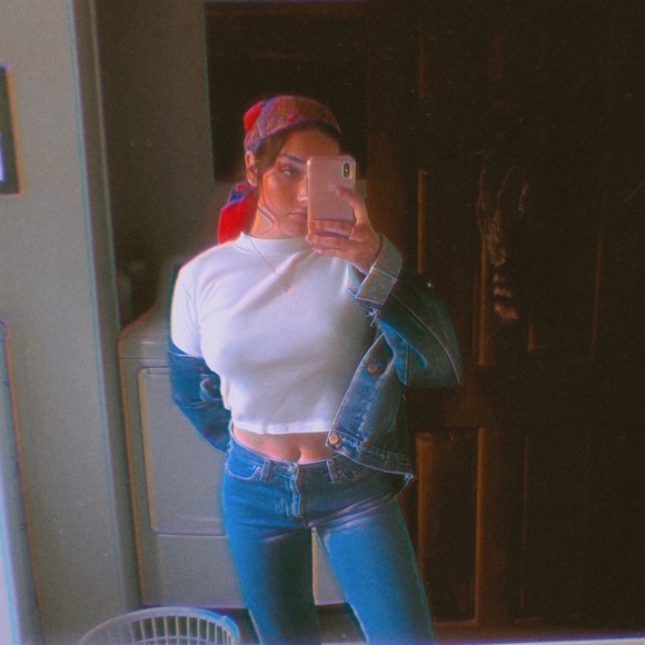 Meet your Posher, Taylor - Picture 1 of 1